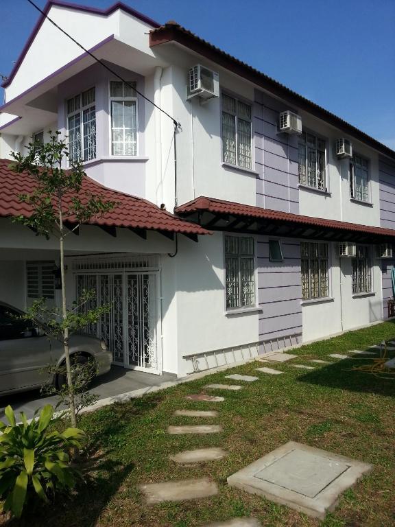 Kompovilla Kuantan Exterior photo